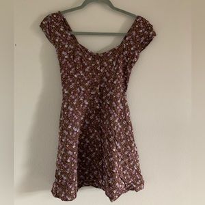 I’ve only used it once it was a really cute dress on me. in good condition